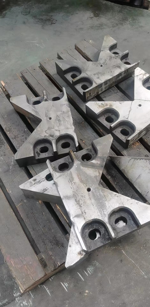 son şirket davası hakkında 1200° -1400° yüksek sıcaklıkta 160x160mm çelik kütük kesimi