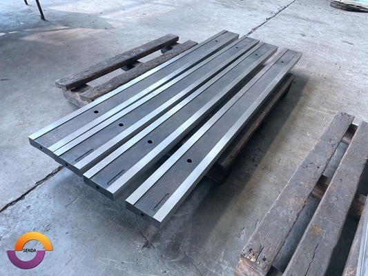 Çeşitli Endüstriyel Uygulamalar için Özel Yapılı Metal Yaprak Kırpma Bıçakları